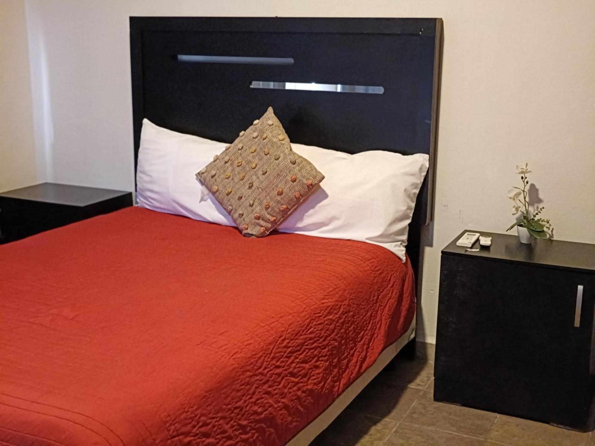 Hostal Las Quintas ซานโฮเซ เดล กาโบ ภายนอก รูปภาพ